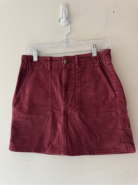 American Eagle Outfitters Dresses & Skirts - American Eagle Super Stretch Burgundy Corduroy Skirt